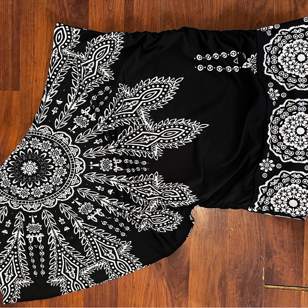 Black and White Women's top